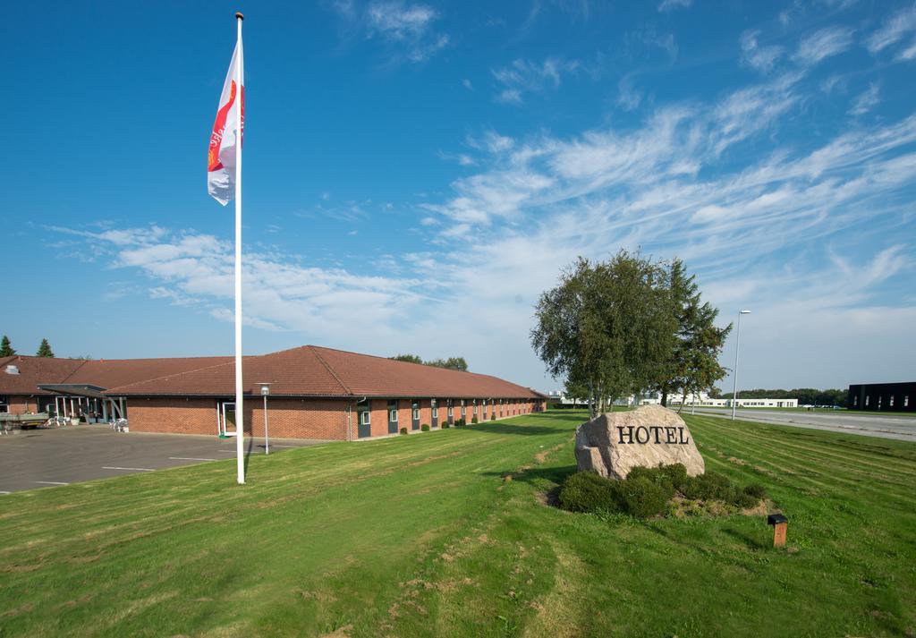Hotel Lynggaarden Herning Bagian luar foto