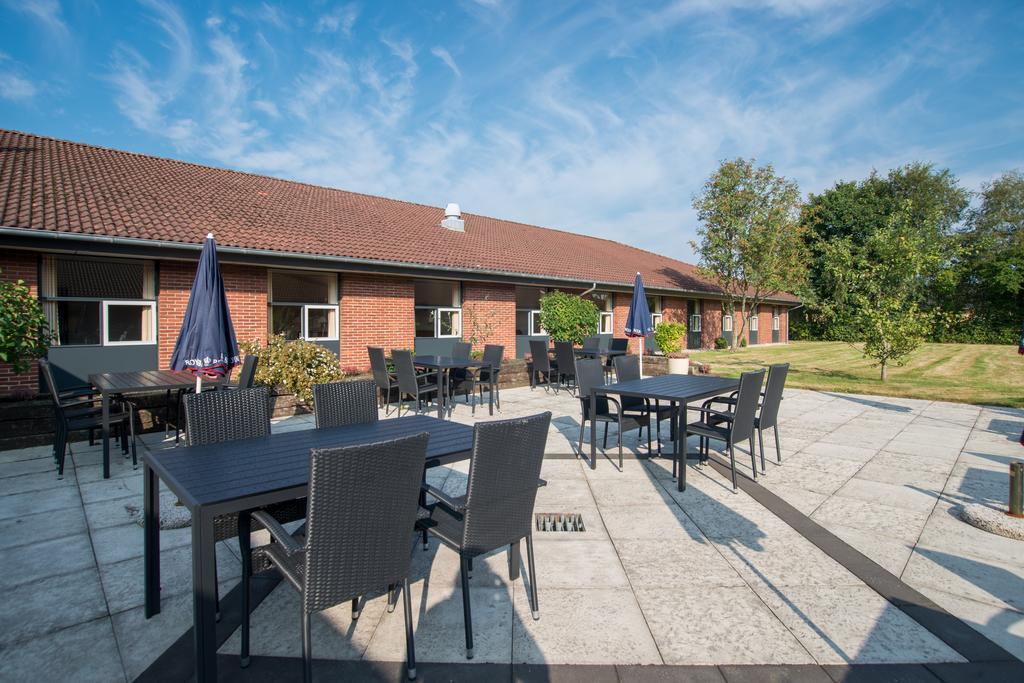 Hotel Lynggaarden Herning Bagian luar foto